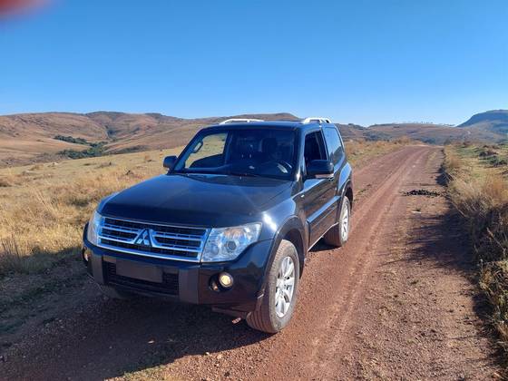 MITSUBISHI PAJERO FULL 3.2 HPE 4X4 16V TURBO INTERCOOLER DIESEL 2P AUTOMÁTICO